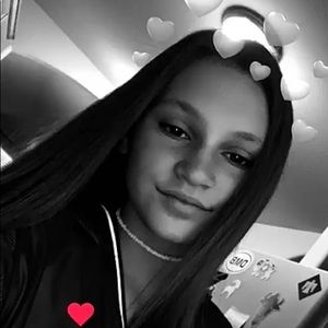 Meet your Posher, Ella